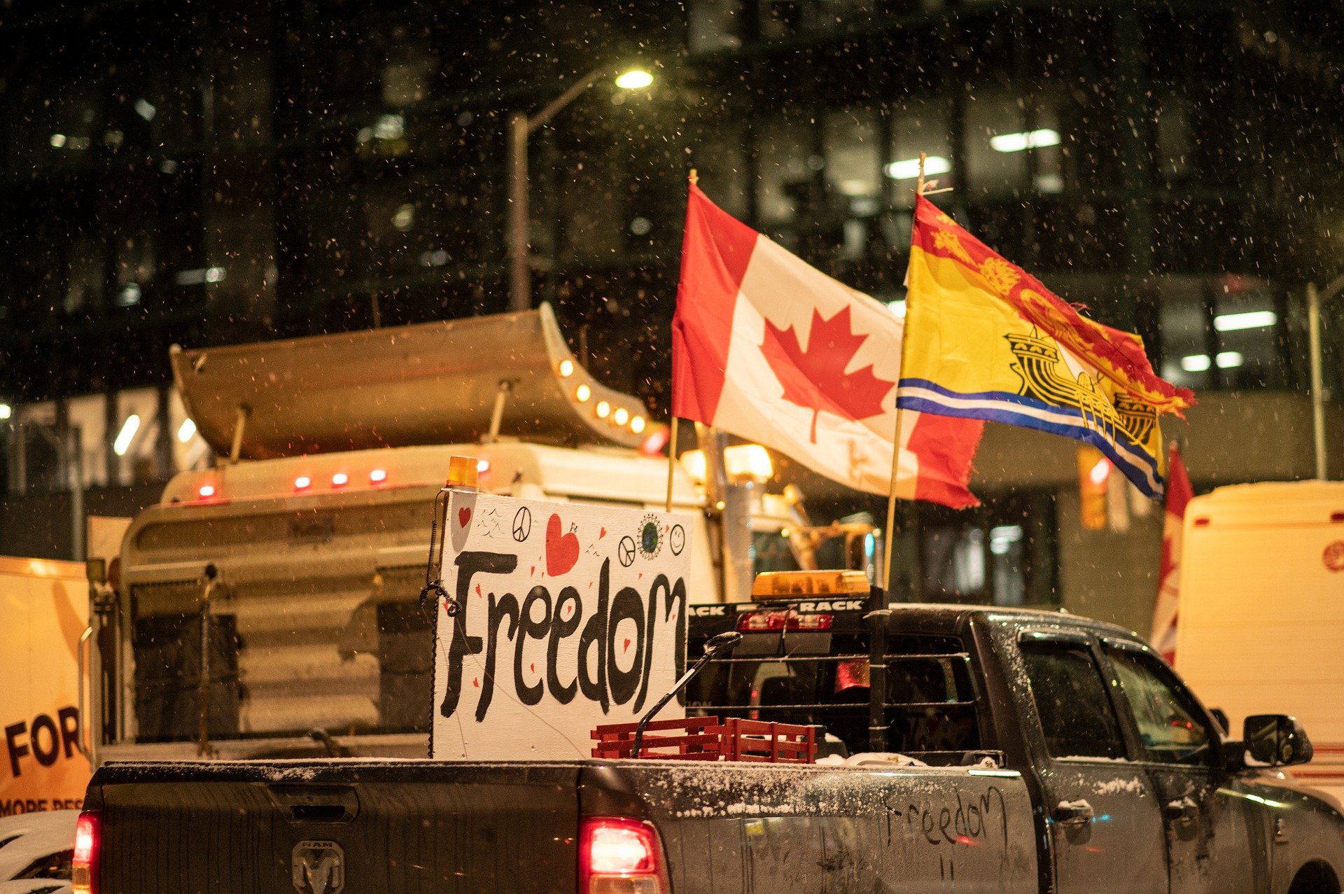Freedom Convoy Protest in UK; Hundreds of trucks protest in Ottawa